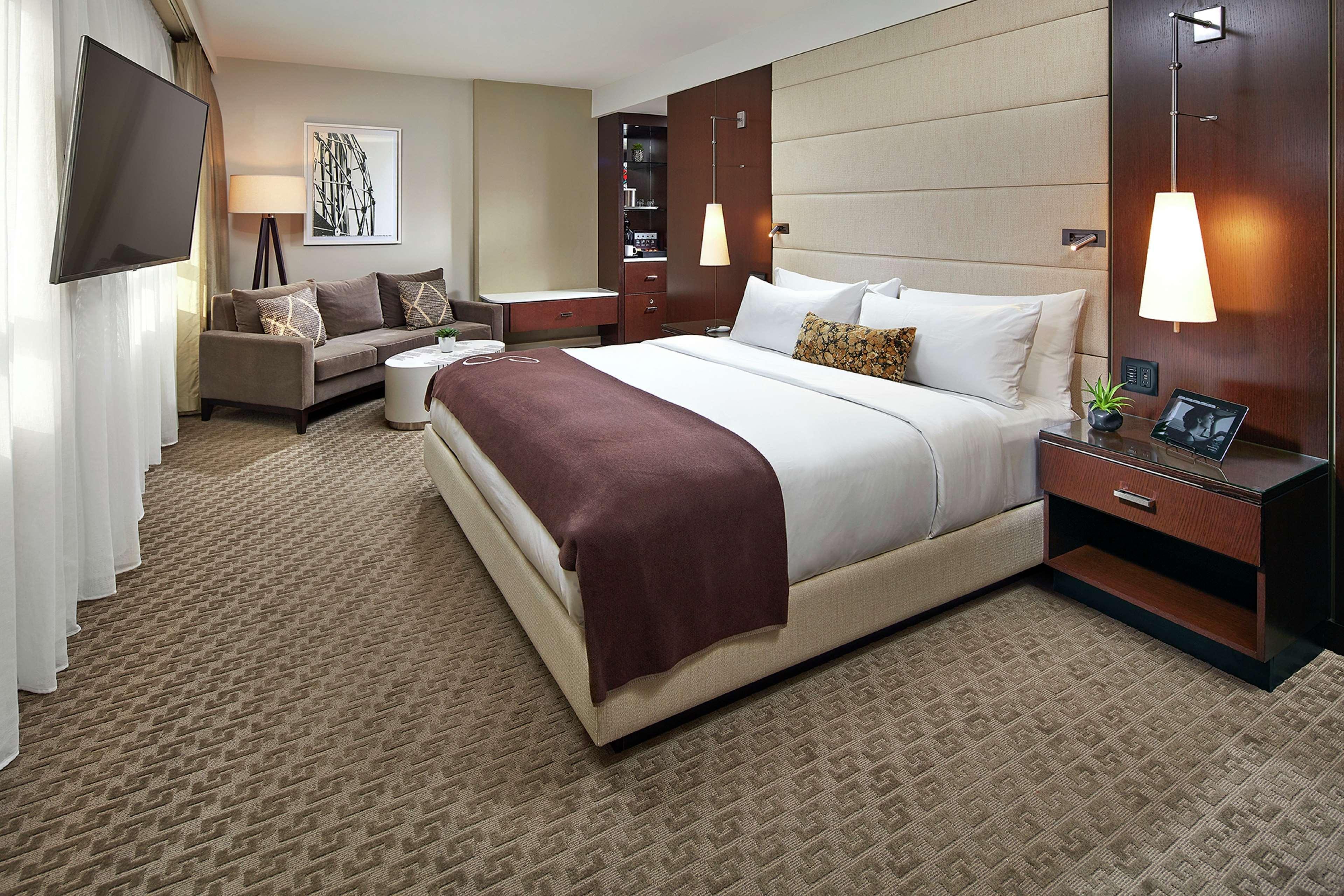 The Statler Dallas, Curio Collection By Hilton Extérieur photo